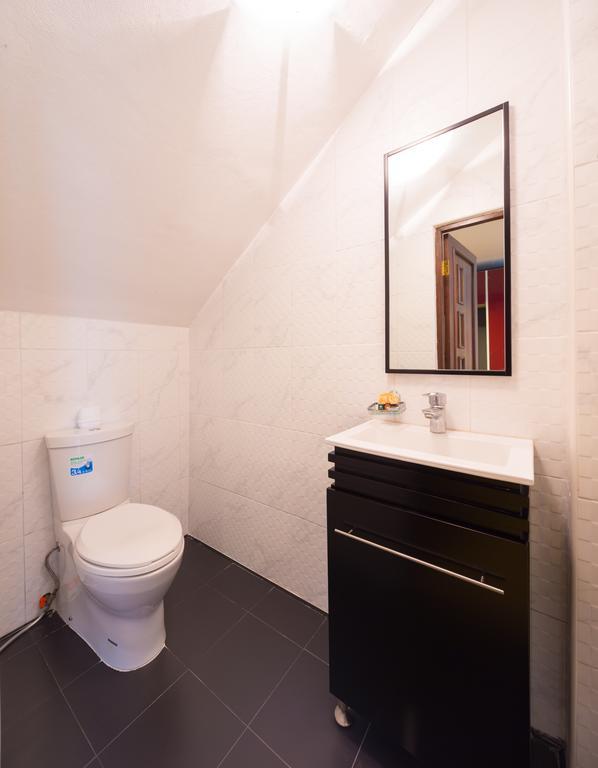 Luxury Town House In The Heart Of The Old City 치앙마이 외부 사진